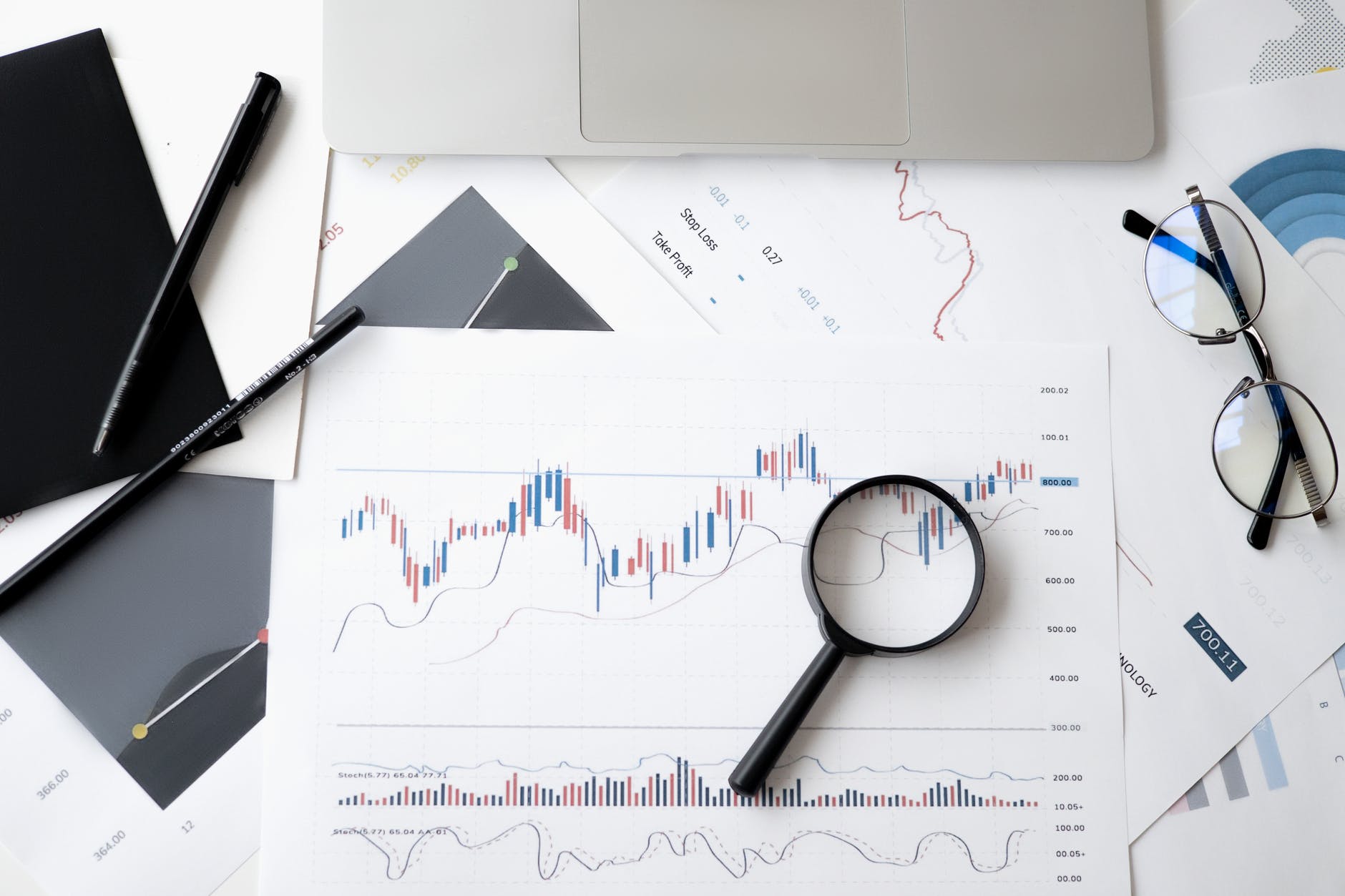 Who is a Data Analyst?